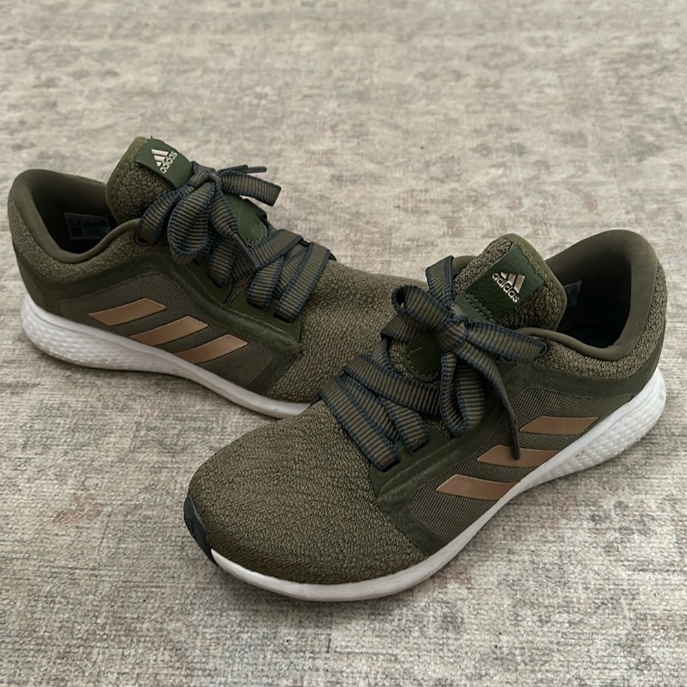 Adidas shoes - Picture 1 of 3